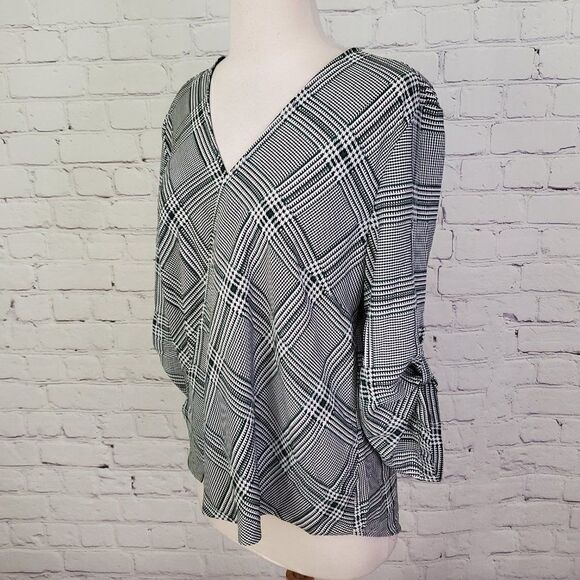 Black White Plaid Wrap Top M W5 - Picture 3 of 6